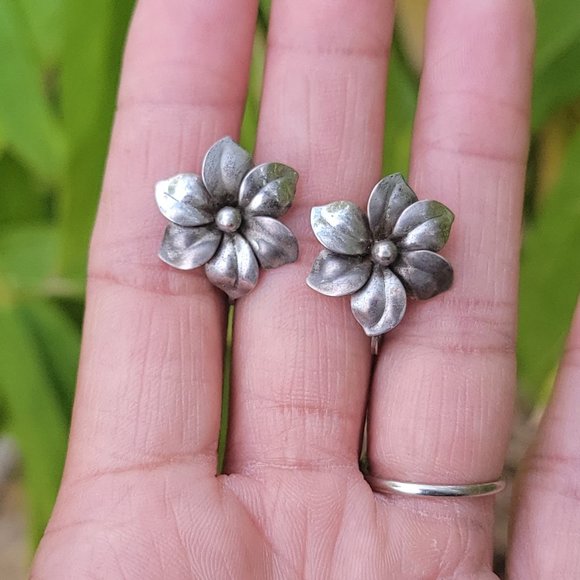 Vintage solid 925 sterling silver ornate detailed orchid earrings - Picture 2 of 16